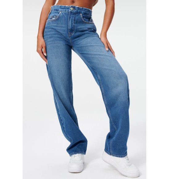 Good American 90s Relaxed Jeans - Picture 4 of 9